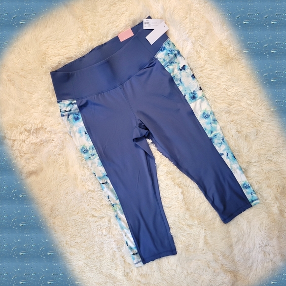 NWT 18/20 LANE BRYANT LIVI ACTIVE CROPPED LEGGINGS - Picture 4 of 6